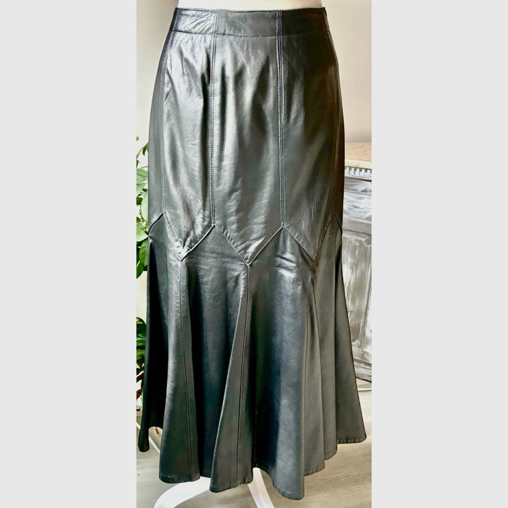 Black leather '90s midi maxi skirt  tapered waist to flare back zipper-Size 4 - Picture 4 of 8